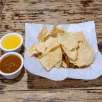 Chile con Queso with Chips · 