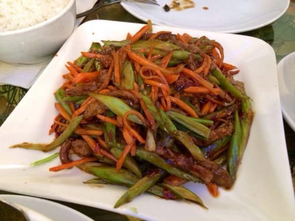 127. Shredded Beef Szechuan Style · Hot and spicy.
