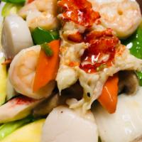 H1. Seafood Delight · Fresh shrimp, scallops, lobster meat, and crab meat sauteed with assorted Chinese vegetables.