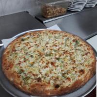 Alfredo wit brocoli  pizza · Chicken o shrimp