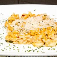 Anise's 3 Cheese Macaroni and Cheese and Breadcrumbs · Contains milk based products, per pan.