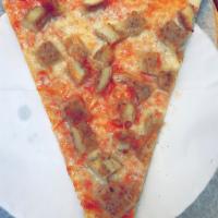 Chicken Pizza Slice. · Mozzarella, homemade tomato sauce and Chicken cutlet. 