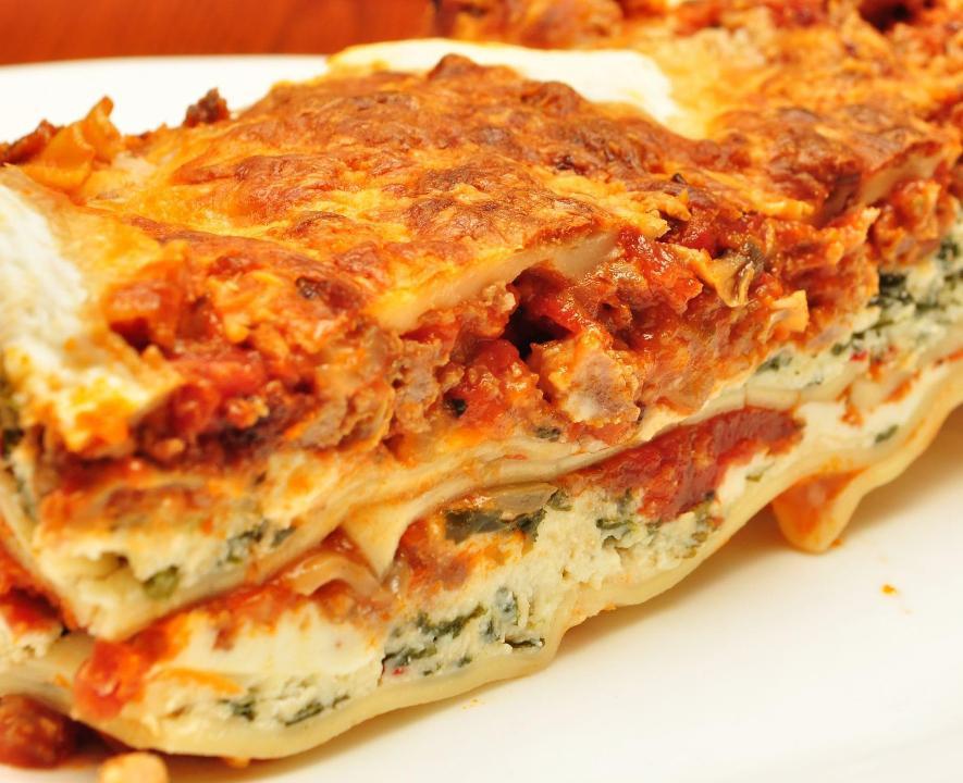 Thursday- Lasagna · An Italian classic! Our lasagna comes in a meat or vegetarian. Filled with a creamy herb cheese topped with fresh mozzarella cheese and baked to golden perfection.