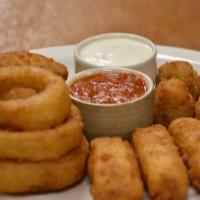 Appetizer Combo · 5 onion rings, 3 poppers, 3 mozzarella sticks and 5 mushrooms.