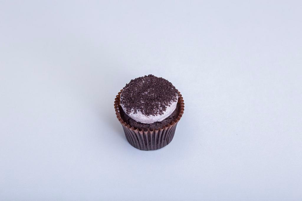 Cookies & Cream · 6 or 12 Chocolate cupcakes with our signature Oreo vanilla buttercream, topped with blended Oreo cookies.