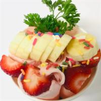 4. Strawberry Lover · Strawberry flavor, sprinkles mix. Topped with strawberry, banana, and sprinkles.