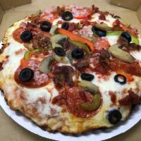 DP Suprema Pizza · Ham, pepperoni, chorizo, cebolla, bacon, black olives, peppers and mushrooms.