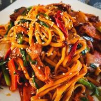 Hand-cut Dry-fried Noodles 干煸炒面 · options: lamb, beef, and chicken