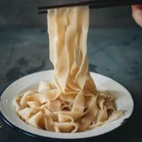 Flat Noodles 刀削面 · plain flat noodles