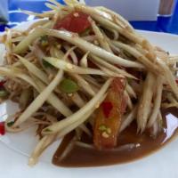 #E7 Tum Lao · Green Papaya salad with fermented fish sauce