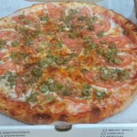 Napolitana Pizza · Tomatoes, green olives, Parmesan and oregano.