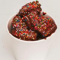 Churrobite Art Style Chocobomb Cup 8 Oz · Cup 8oz 8 Churrobite covered with chocolate and dragees ( 8 Churrobite con cubierta de choco...
