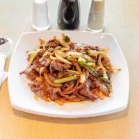 Mongolian Beef · Hot spicy
vege: onions and scallion