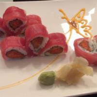Sweetheart Roll · Spicy crunchy tuna. Out: Tuna Top: spicy mayo sauce. 
