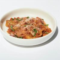 Tortellini Vodka Sauce · Spinach and Ricotta Tortellini

Spicy Vodka Sauce, Basil ＆ Parmesan 