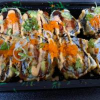 Volcano Special Roll · Six jumbo pieces. Spicy tuna, kani, avocado, deep fried, spicy mayo and eel sauce, scallion ...