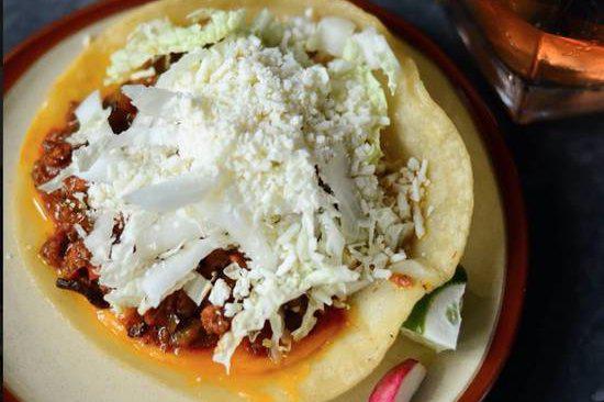 DALLAS SPICY BEEF TACO KIT · MAKES THREE TACOS! Comes with three soft-fried corn tortillas, spicy ground beef with mushrooms and peppers, longhorn cheese and Napa cabbage. 

*Dairy allergy in longhorn cheese*