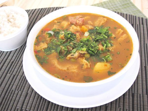 Mondongo con Arroz Blanco · Tripe soup with white rice