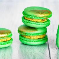 Pistachio French Macaron · 