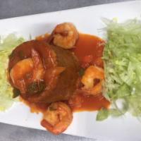 Camarones Mofongo · Mashed plantain stuffed with shrimp.