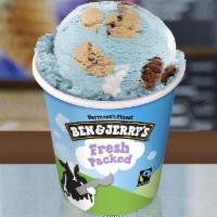 Marshmallow Sky · Marshmallow ice cream with marshmallow swirls ＆ gobs of chocolate chip cookie dough ＆ chocol...