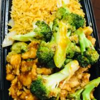 Chicken with Broccoli Combination Plate · Served with roast pork fried rice and an egg roll.