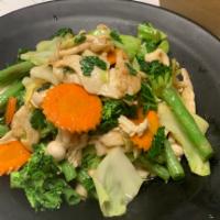 Veggie Delight · Sauteed mixed vegetables with house stir-fried sauce.