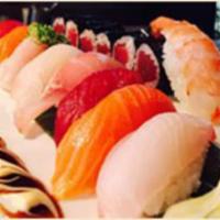 Sushi Deluxe · Chef's Choice Of 10 Pieces Sushi & Tuna Roll