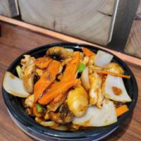GARLIC CHICKEN · Mix chicken w, vegetables, wok done, w. Savory Garlic, sweet N spicy sauce