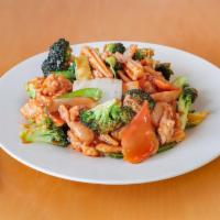 90. Sliced Chicken with Mixed Vegetable · Served with rice.