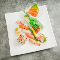 Sushi and Sashimi Combo Entree · 5 pieces sushi, 12 pieces of sashimi and Tuna roll.