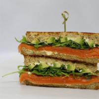 Smoked Salmon whole wheat Sandwich · Baby spinach, red onions, smoked salmon, chive & onion cream cheese
