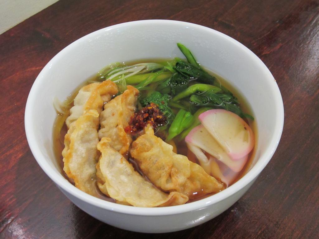Gyoza Udon · Udon or Soba noodle soup with deep fried pork dumlings &
                                                     Spicy garlic sauce (ラー油)                        fish broth
