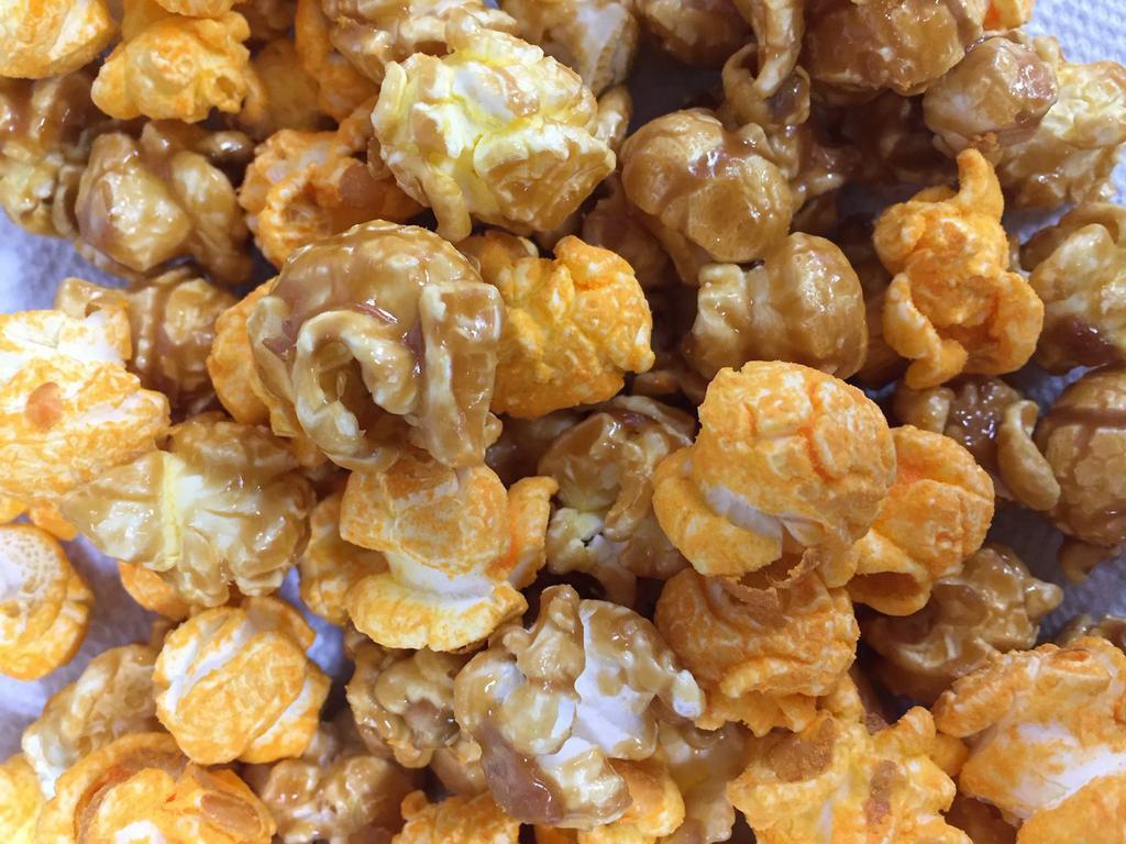 Kuse Mix Popcorn · Cheddar cheese and caramel.