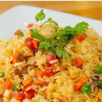 S1. Com Chien Thap Cam · Fried rice with chicken, pork, beef, shrimp and vegetable.