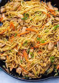 Chicken Chow Mein · Pollo. Served with fried noodles and rice.