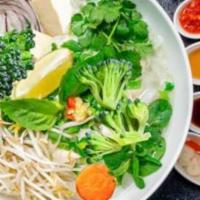 P7 Seafood Pho Noodle Soup 海鲜河粉 · with beef broth soup