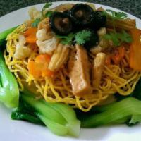 Crispy noodle Vegetarian  · Combination chow mein tofu, mushroom, vegetables.