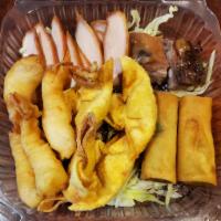 Po Po Platter 宝宝盘 · 4 Fried shrimps, 8 BBQ pork, 2 spring rolls, 4 crab puffs, and 2 spareribs.