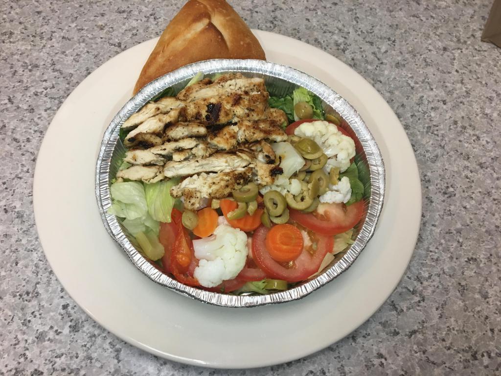 House Salad with Grilled Chicken · 