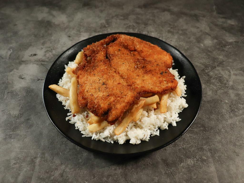 Pechuga Empanizada · Breaded chicken breast with rice, fries and salad.