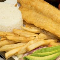 Filete Frito · Fried fish fillet with rice, fries and salad.
