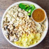BB Noodle Bowl · Rice Noodle, Sous Vide Chicken, Roasted Mushroom, Sliced Egg, Bean Sprout, Roasted Broccoli,...