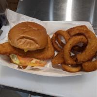 Fried fish sandwich & Onion Rings · 