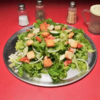 Garden Salad · Tomato, Onion, Green Pepper, Cucumber, Tomatoes, and Croutons