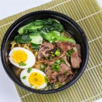 N5 肥牛面 Beef Noodle · w/hot pot beef, shanghai greens,egg,scallion, in beef bone soup
