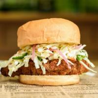 Crispy Chicken Sandwiches - Mealkit · Fully cooked, breaded chicken breasts, fresh slaw, brioche bun and a variety of our signatur...