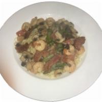 Capellini Mar de Ter · Baby shrimp, mushroom, asparagus, fresh and sundried tomatoes sautéed in a white
wine garlic...