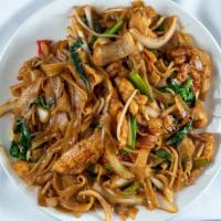 39. Thai Chow Fun Noodle · Hot. Thai sweet soy sauce, bean sprouts, red bell pepper, Thai basil, chili, Chinese broccol...