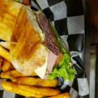 Roast Beef Club Sandwich Lunch · Roast beef, crisp bacon, lettuce, tomato and choice of mayonnaise or horseradish sauce on to...